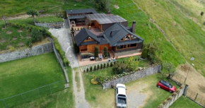 Vacaciones en Cuenca, quédate en Picota Cucho una encantadora quinta VIP con jacuzzi, turco, zona BBQ a 10km del centro de la ciudad - 20 huéspedes - 3 habitaciones